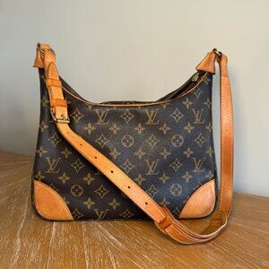 Louis Vuitton Boulogne vinyl handbag Monogram Shoulder Bag vintage France zip